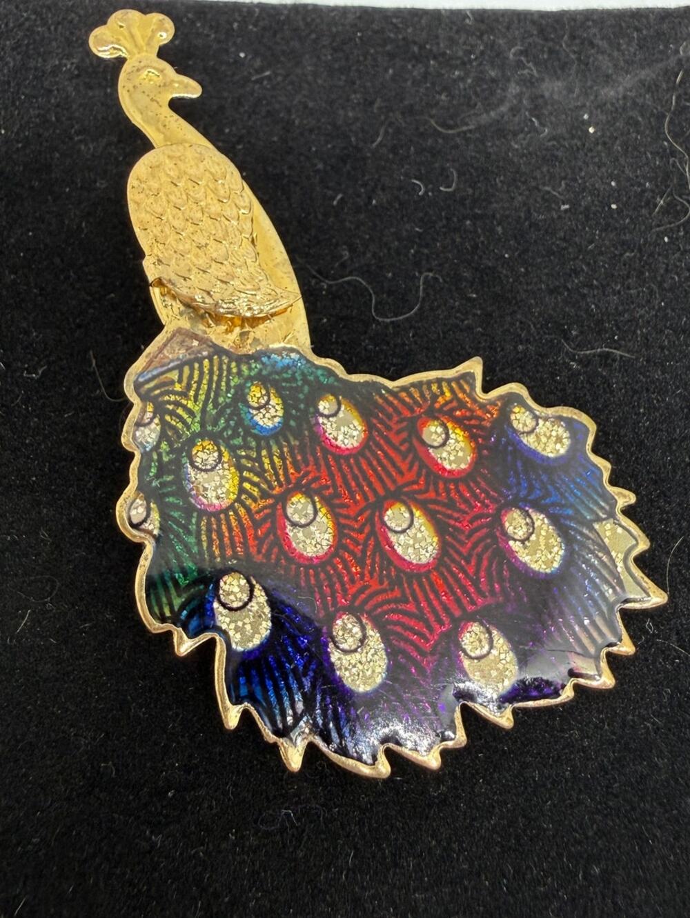 VINTAGE Peacock Brooch Gold Tone Multicolor Enamel Bird Statement Jewelry Pin 3D